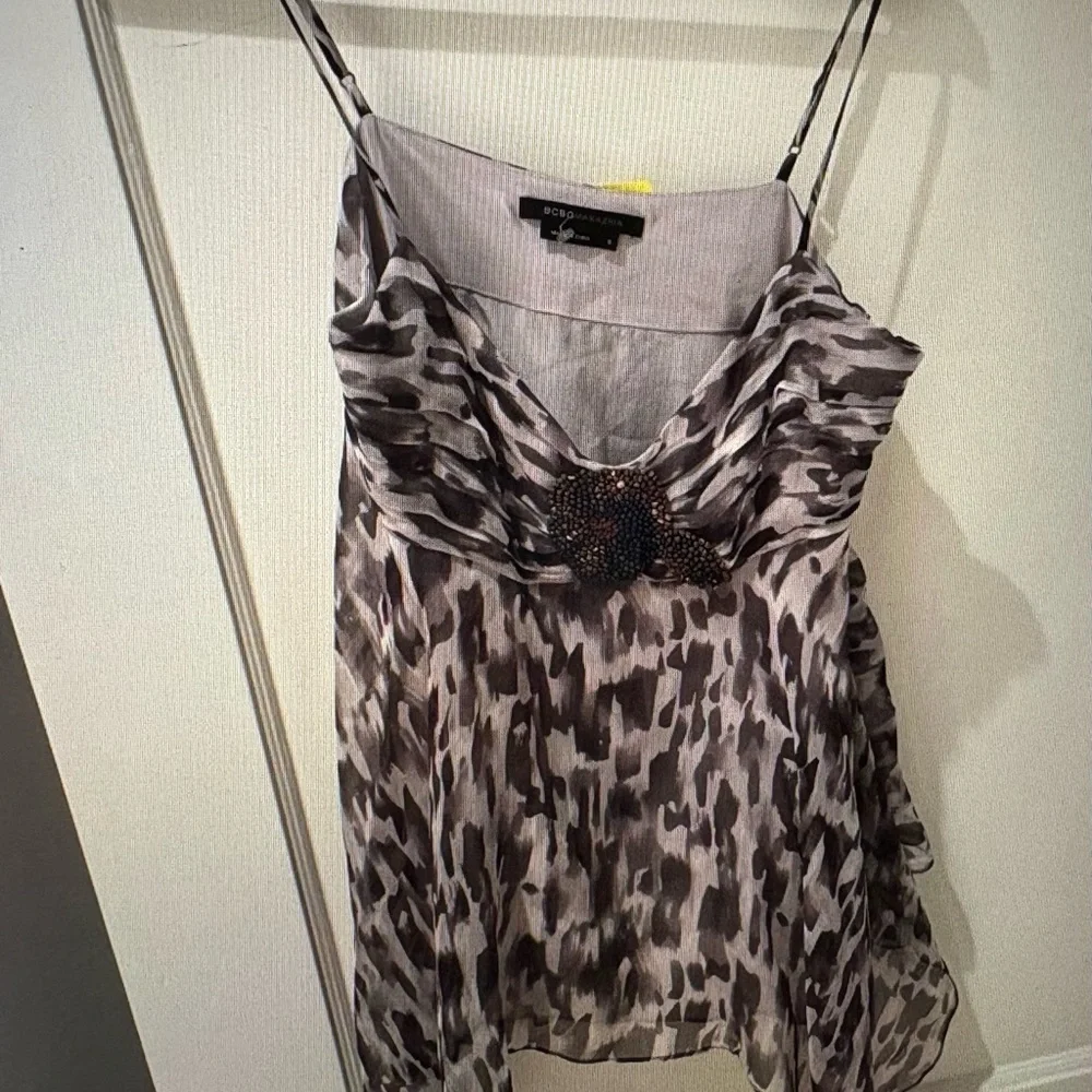BCBGMaxAzria hankerchief cheetah leopard Camisole xs wood beaded rose - Picture 1 of 8